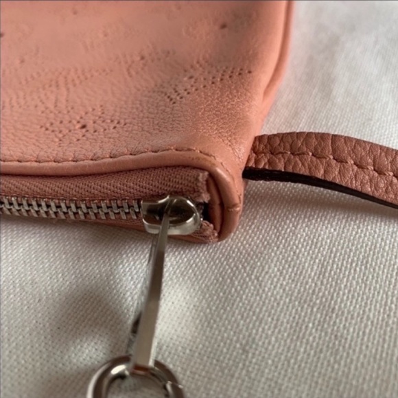 Louis Vuitton Mahina Selene PM Rose - Picture 6 of 14